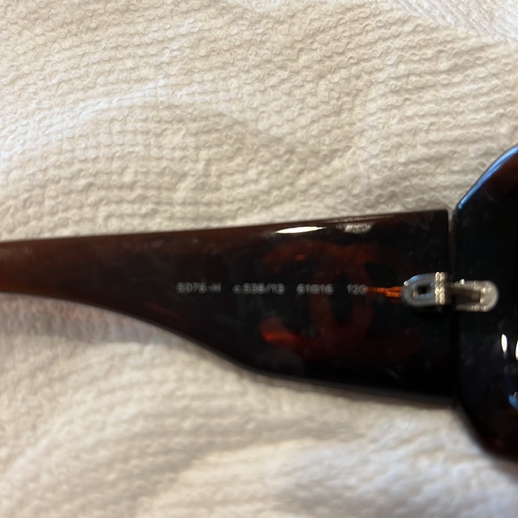 CHANEL Sunglasses Brown with Mother of Pearl CC logo model 5076-H. - Picture 4 of 9